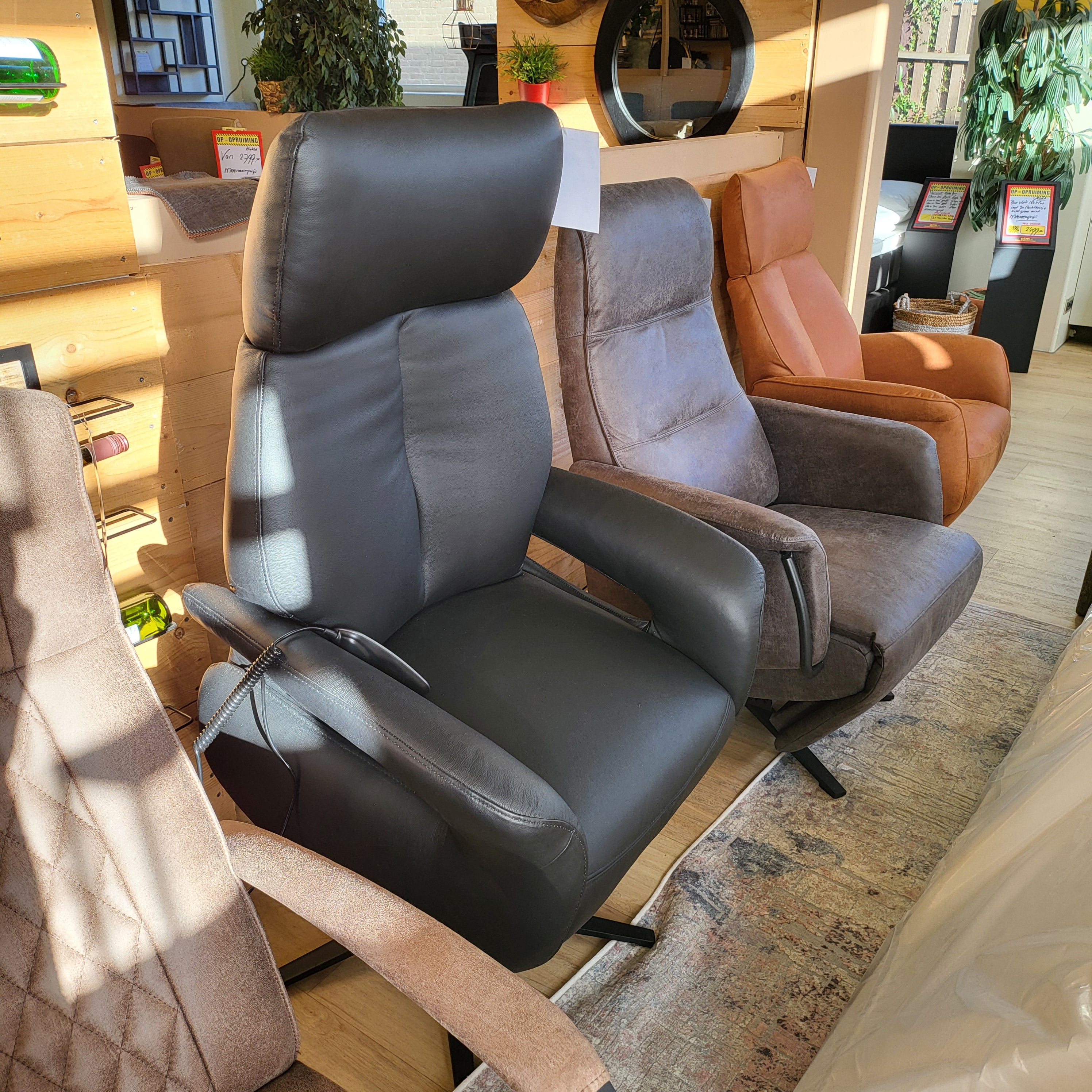 Draaibare relaxfauteuil Livai