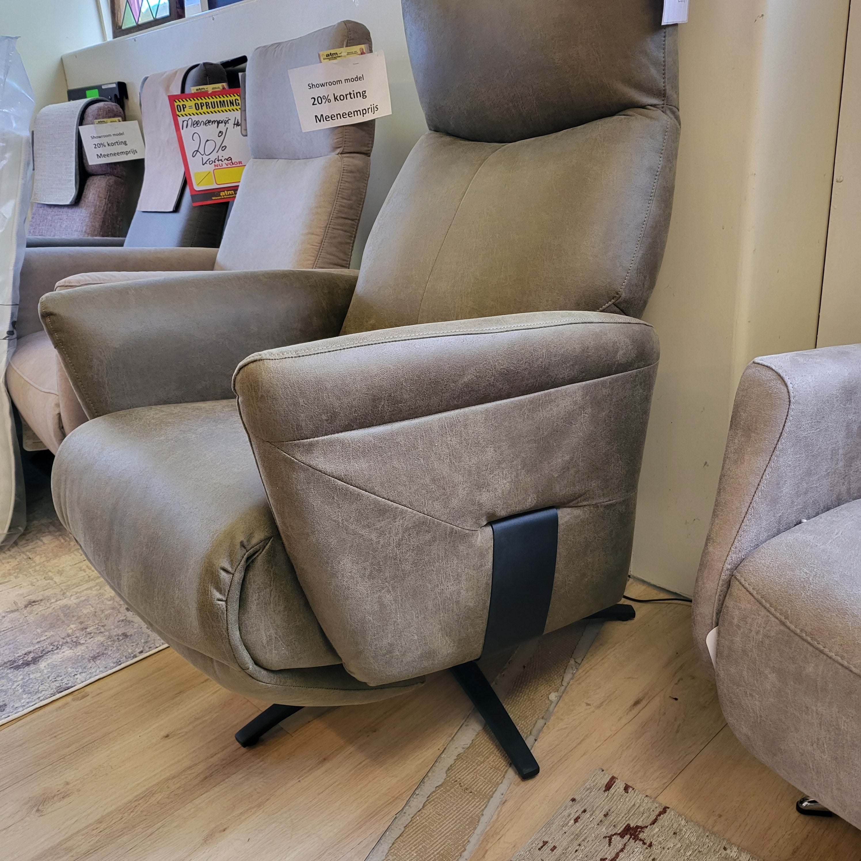 Draaibare relaxfauteuil Isa