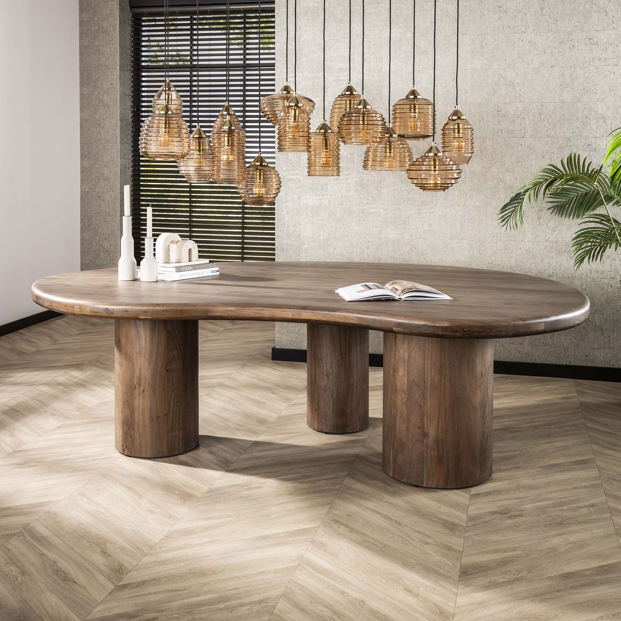 Eettafel Sculpture Niervormig | 244x165 | Massief acacia