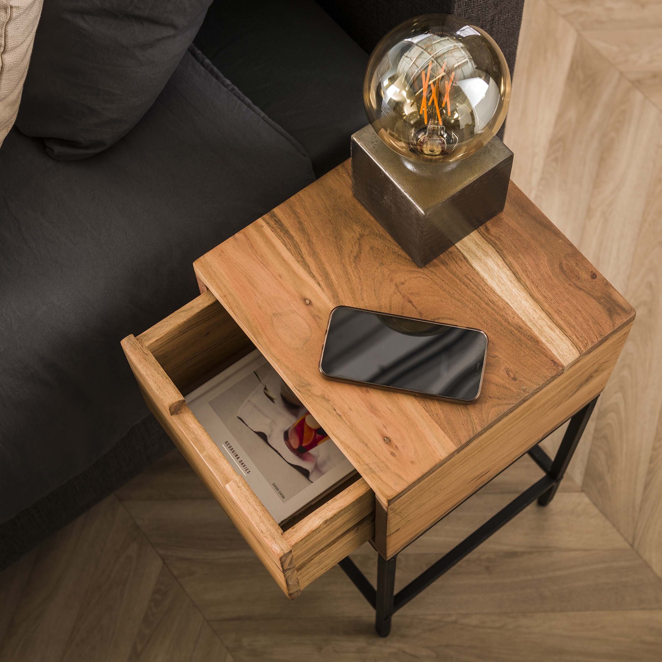 Nachtkastje Flat XS | 1 Lade | Massief acacia