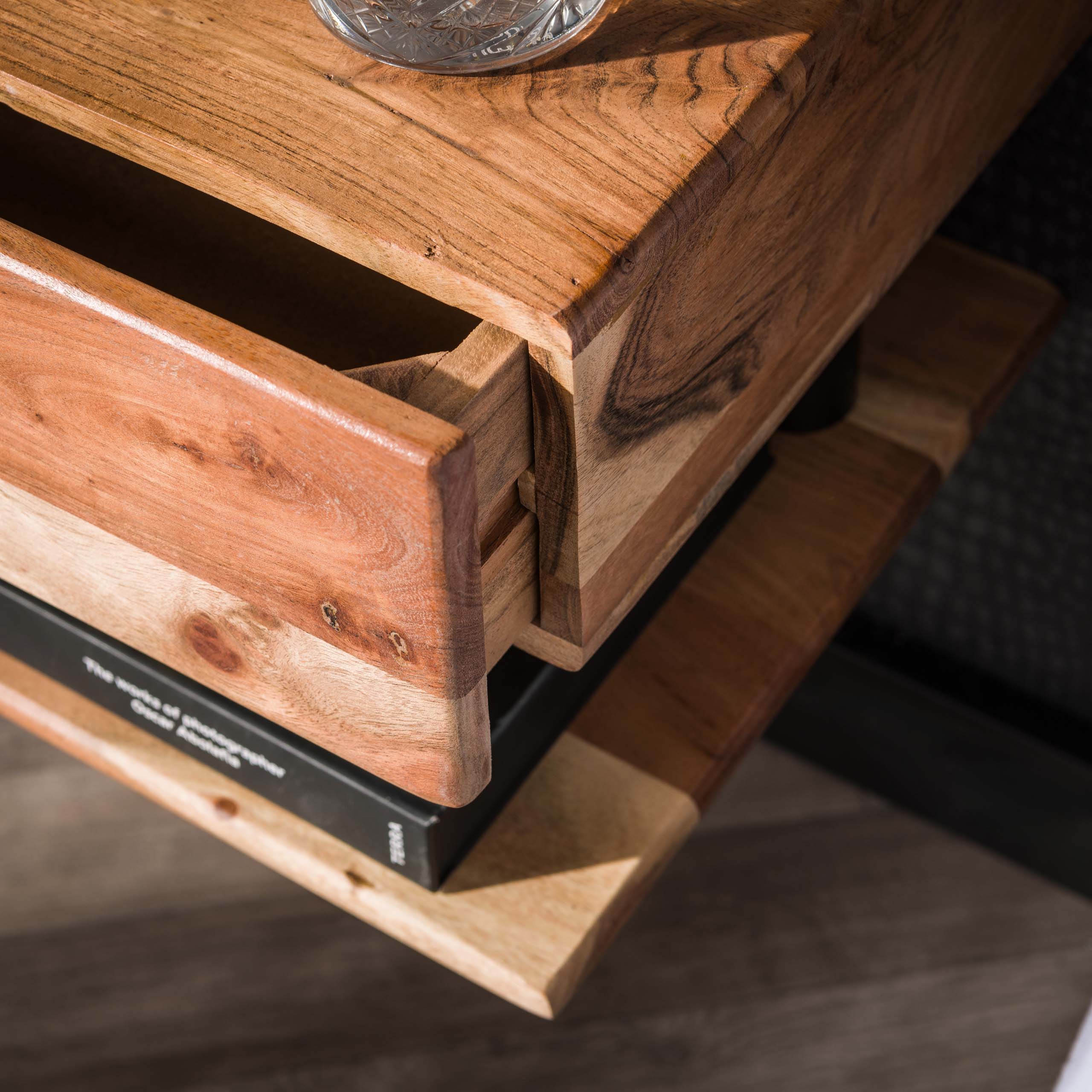 Nachtkastje Shelve | 1 Lade | Massief acacia