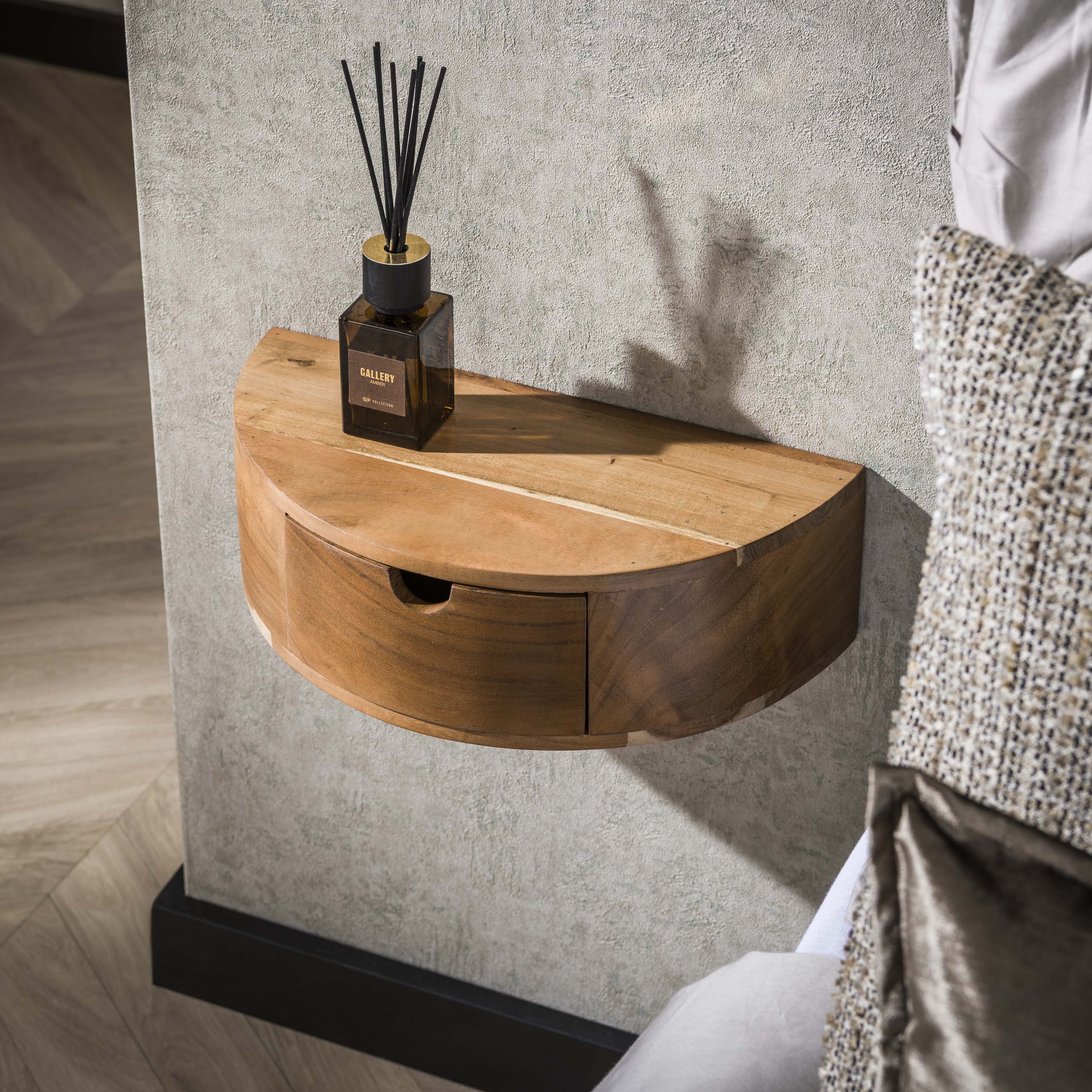 Nachtkastje Curve | Zwevend | 1 Lade | Massief acacia