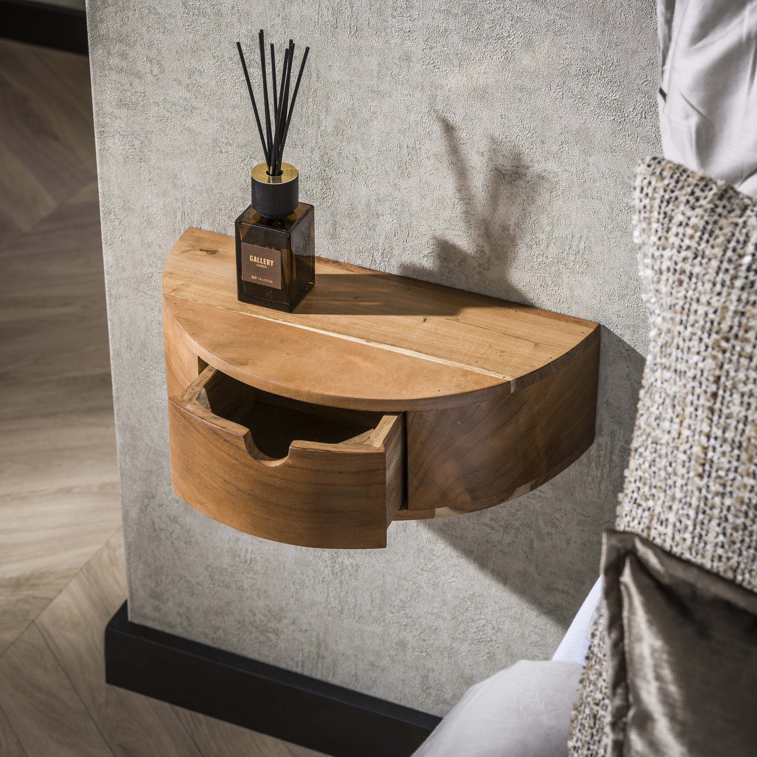 Nachtkastje Curve | Zwevend | 1 Lade | Massief acacia