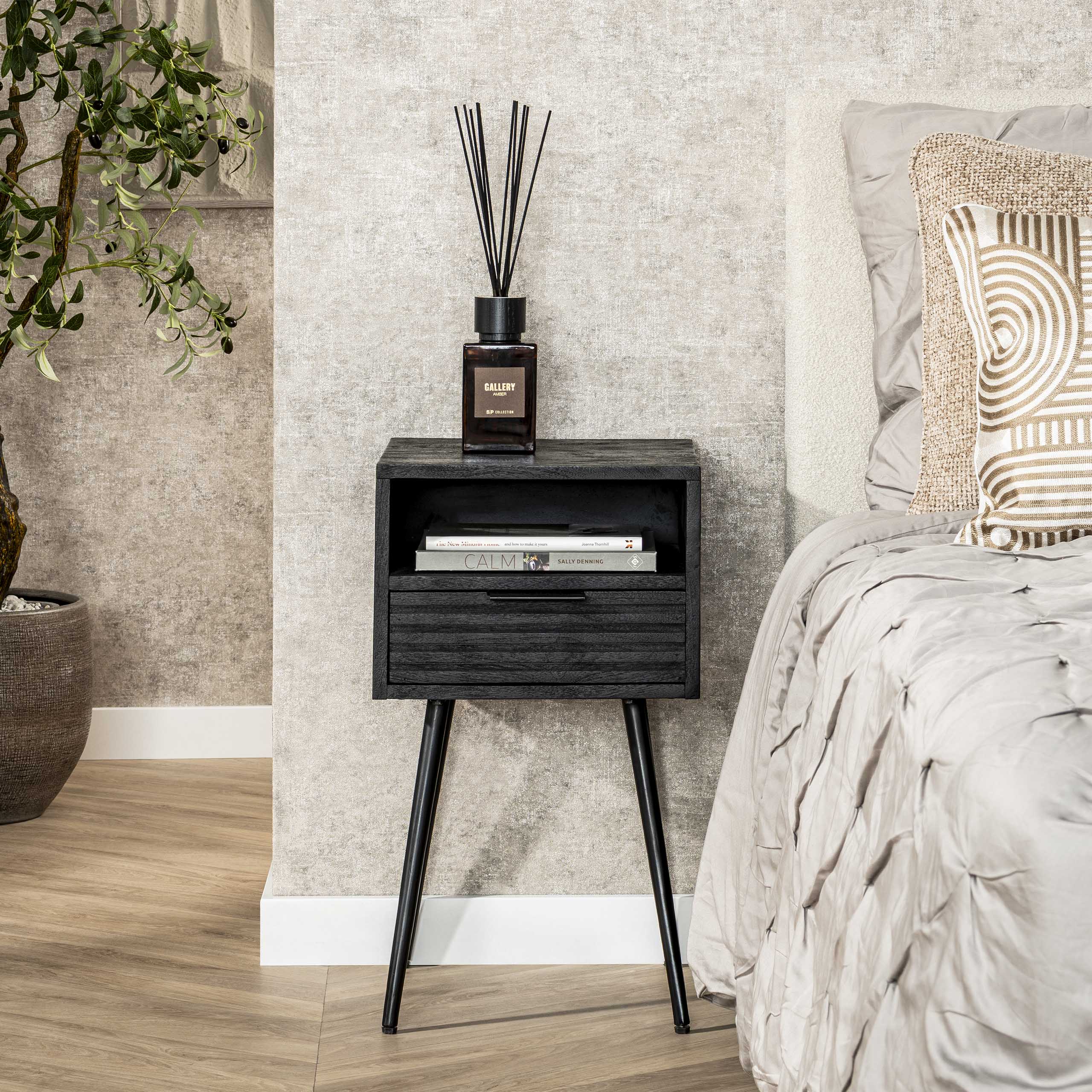 Nachtkastje Marina | 1 Lade | Massief mango zwart