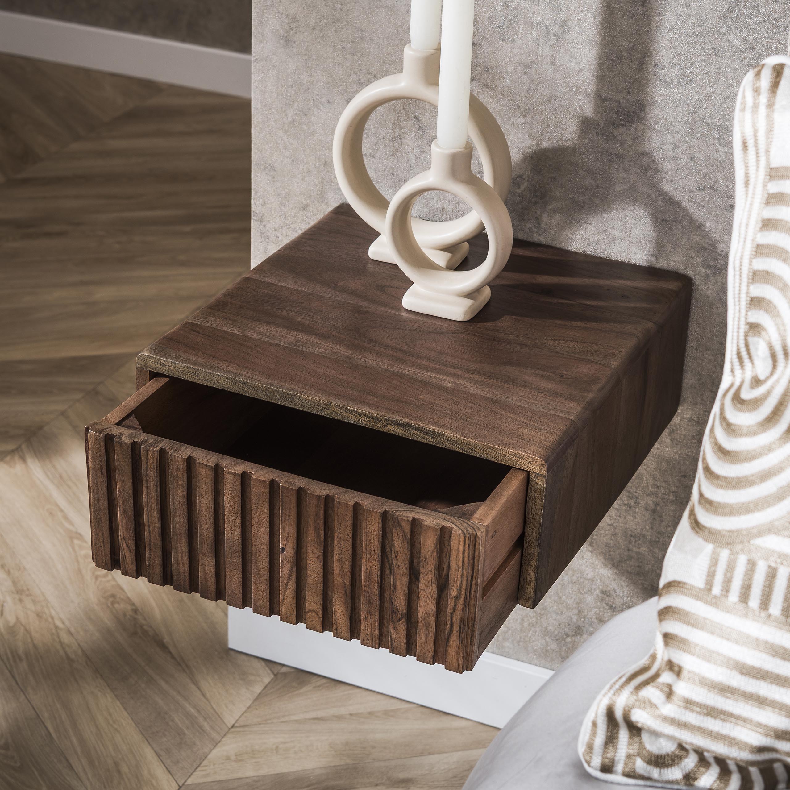 Nachtkastje Carve zwevend | 1 Lade | Massief acacia bruin