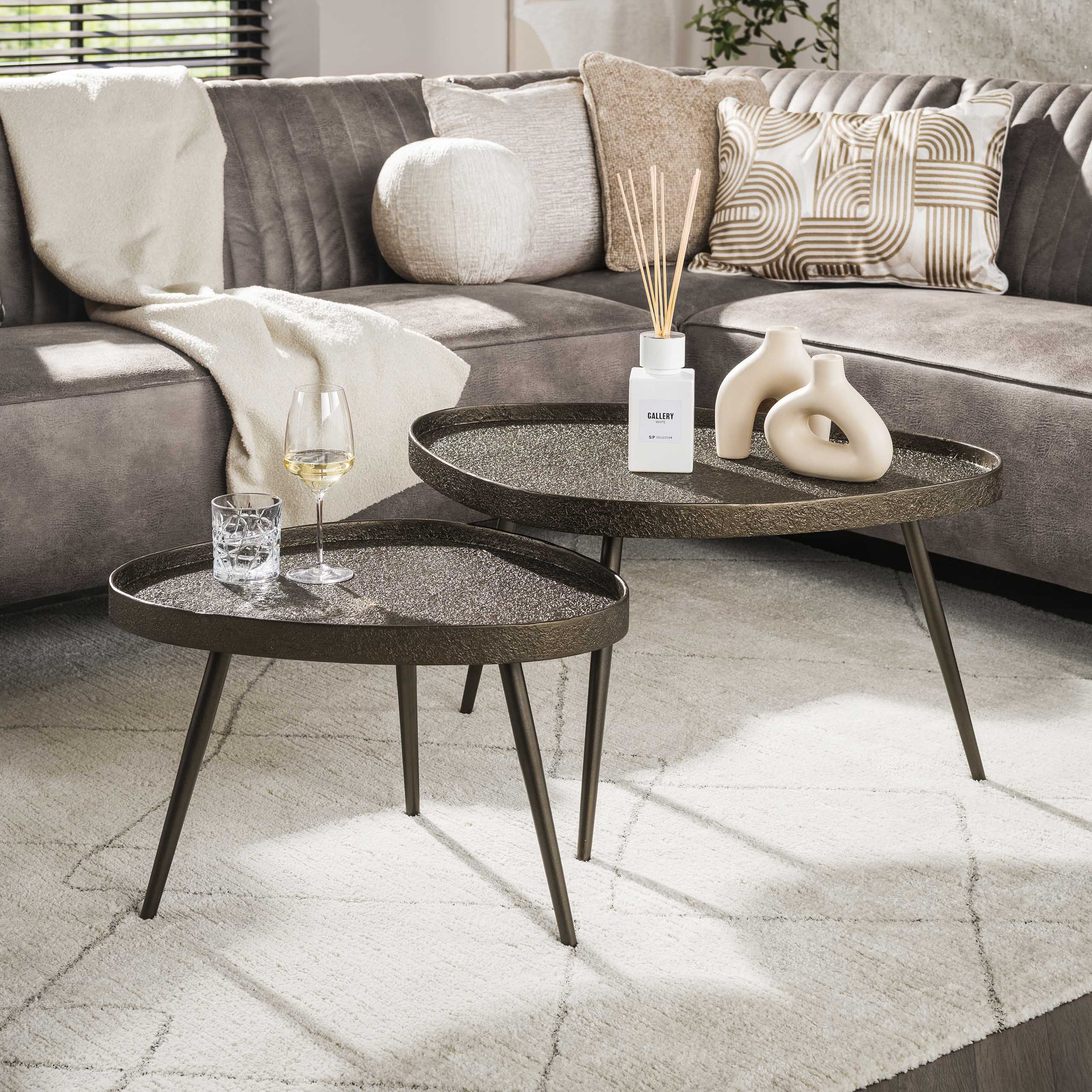 Salontafel Contour | Driehoekig | Brons liquid metal