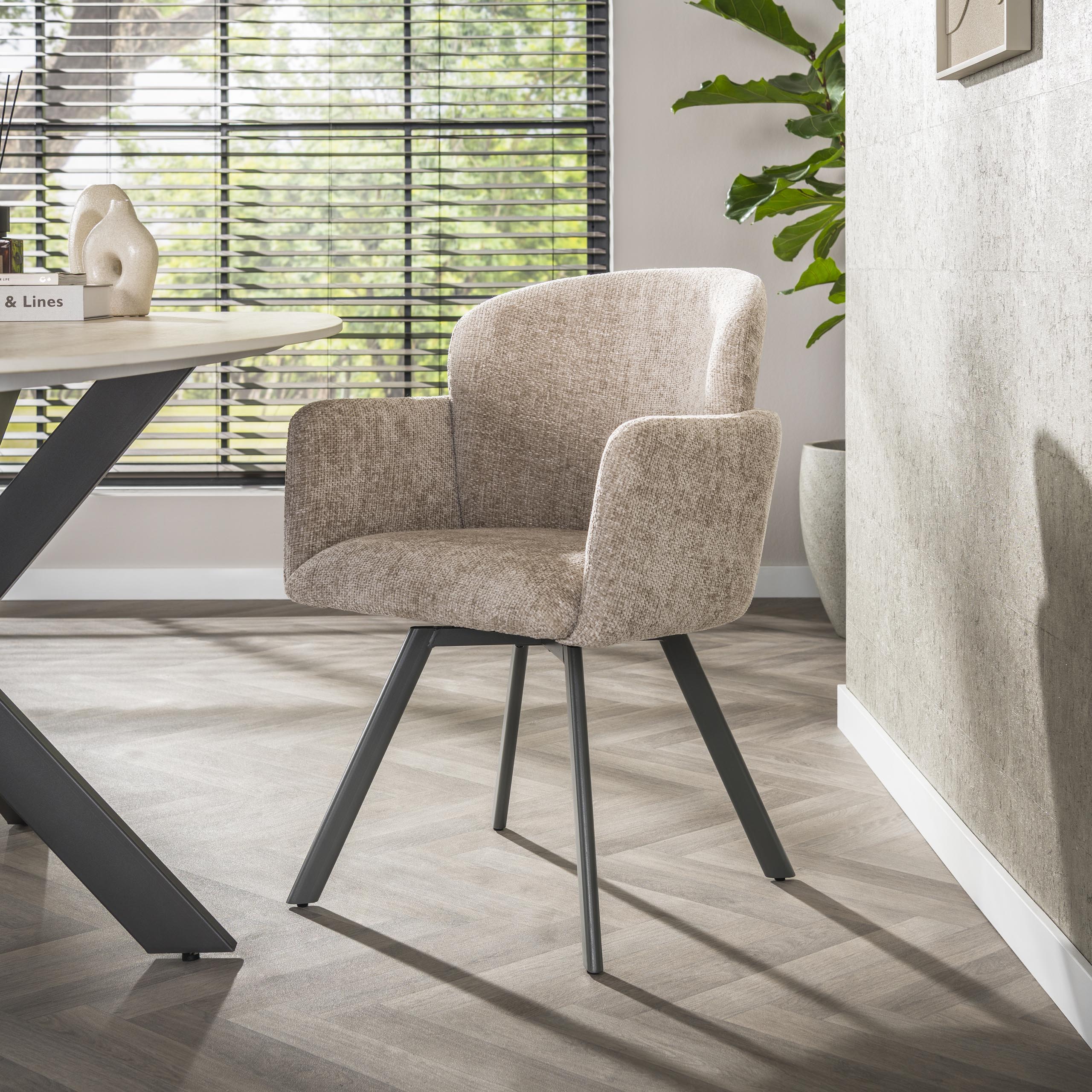 Armstoel Embrace | Draaibaar | Hoven zand