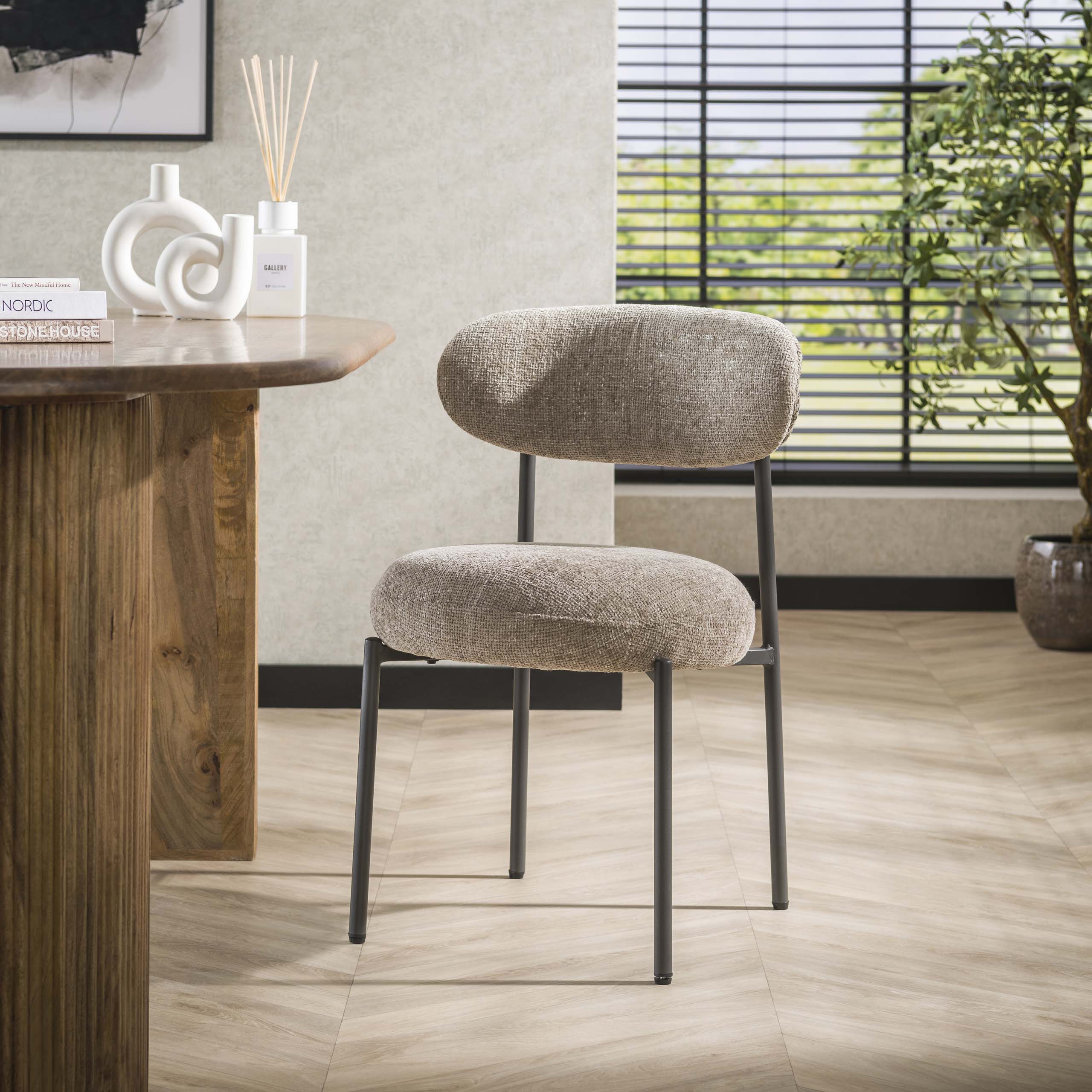 Eetkamerstoel Round | Pocketvering | Cargo zand