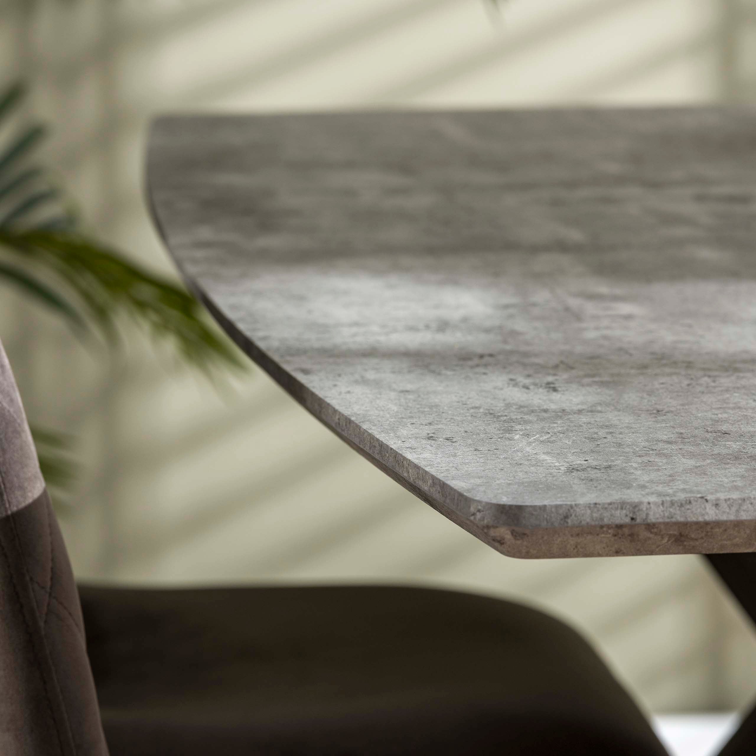 Eettafel Ovaal 160cm | 3D Beton Grijs | Vintage staal