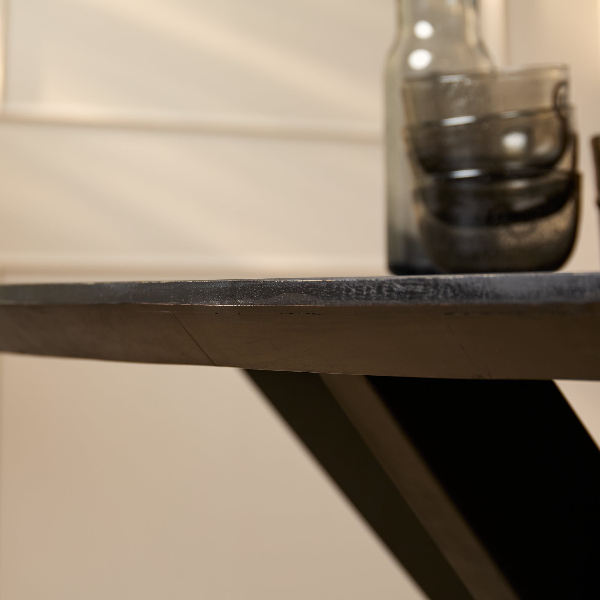 Eettafel Ovaal Brandy Black | Massief mango | Zwart