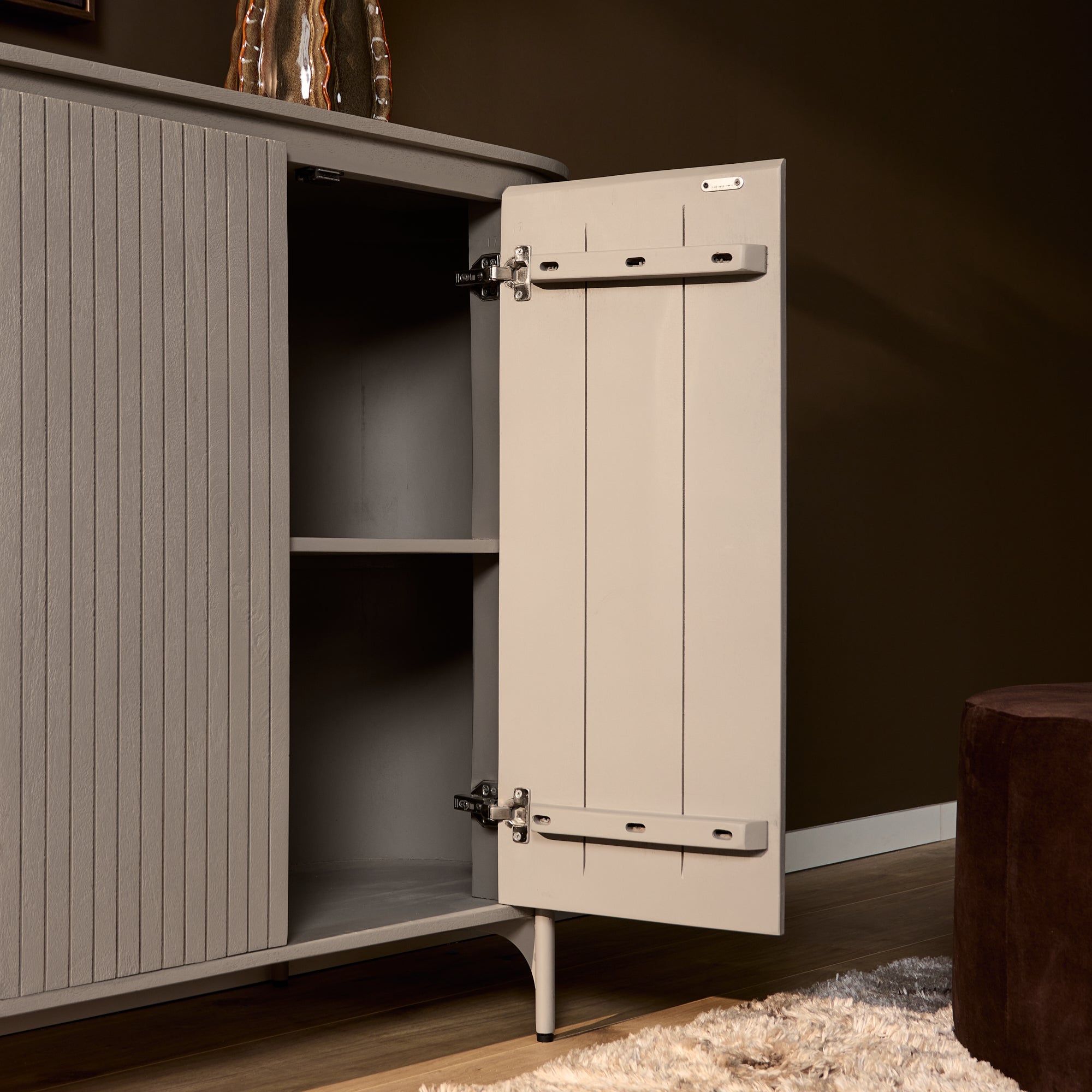 Kabinet Solana | 2-Deurs | Mangohout Taupe