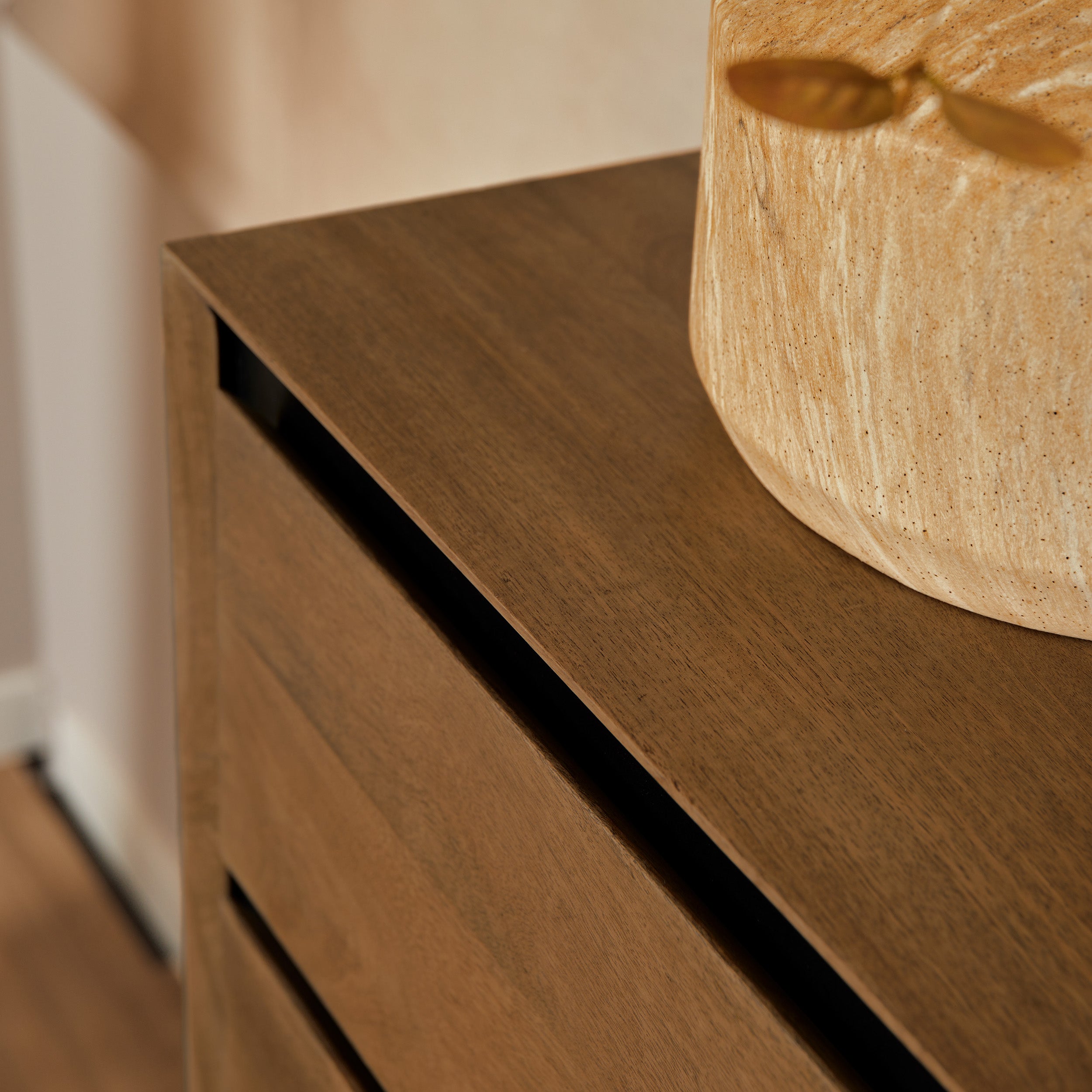 Ladekast RichWood | 5 Lade | Gelakt mangohout & zwart