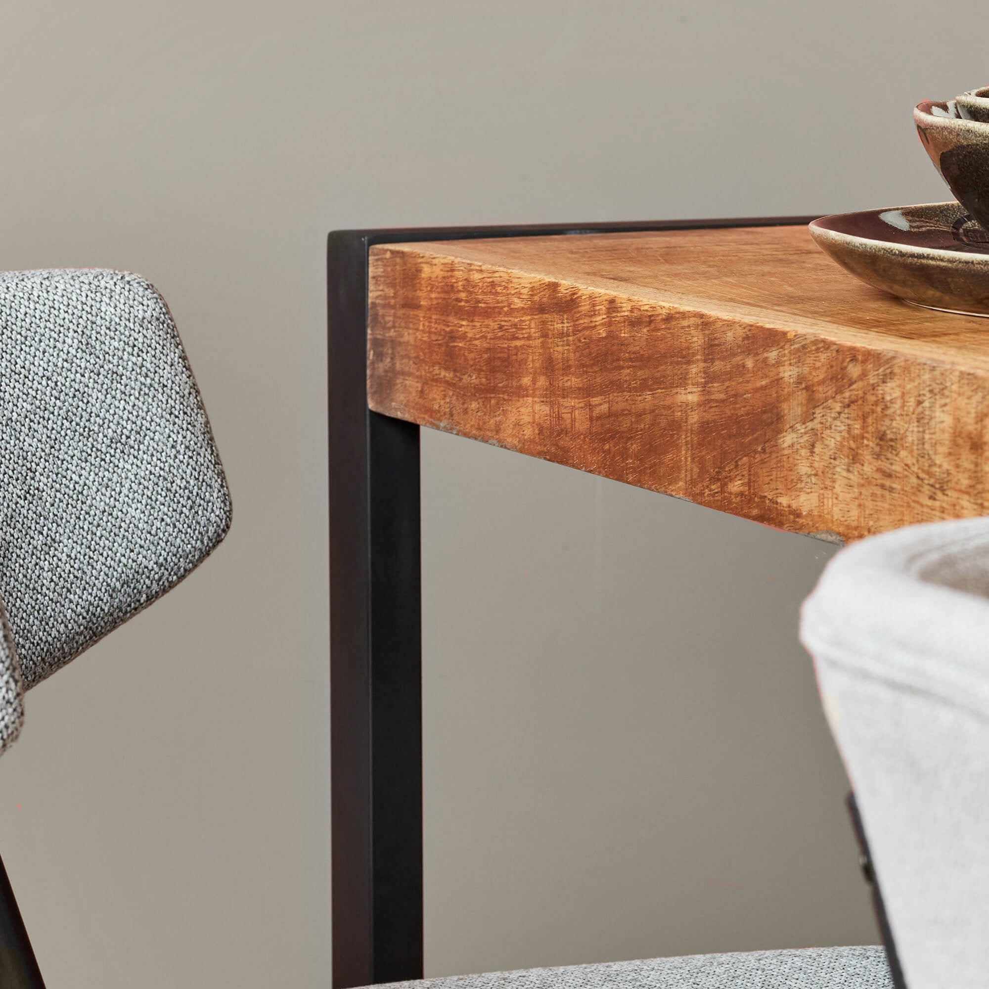 Eettafel Boaz | Mangohout | Zwarte U-poten