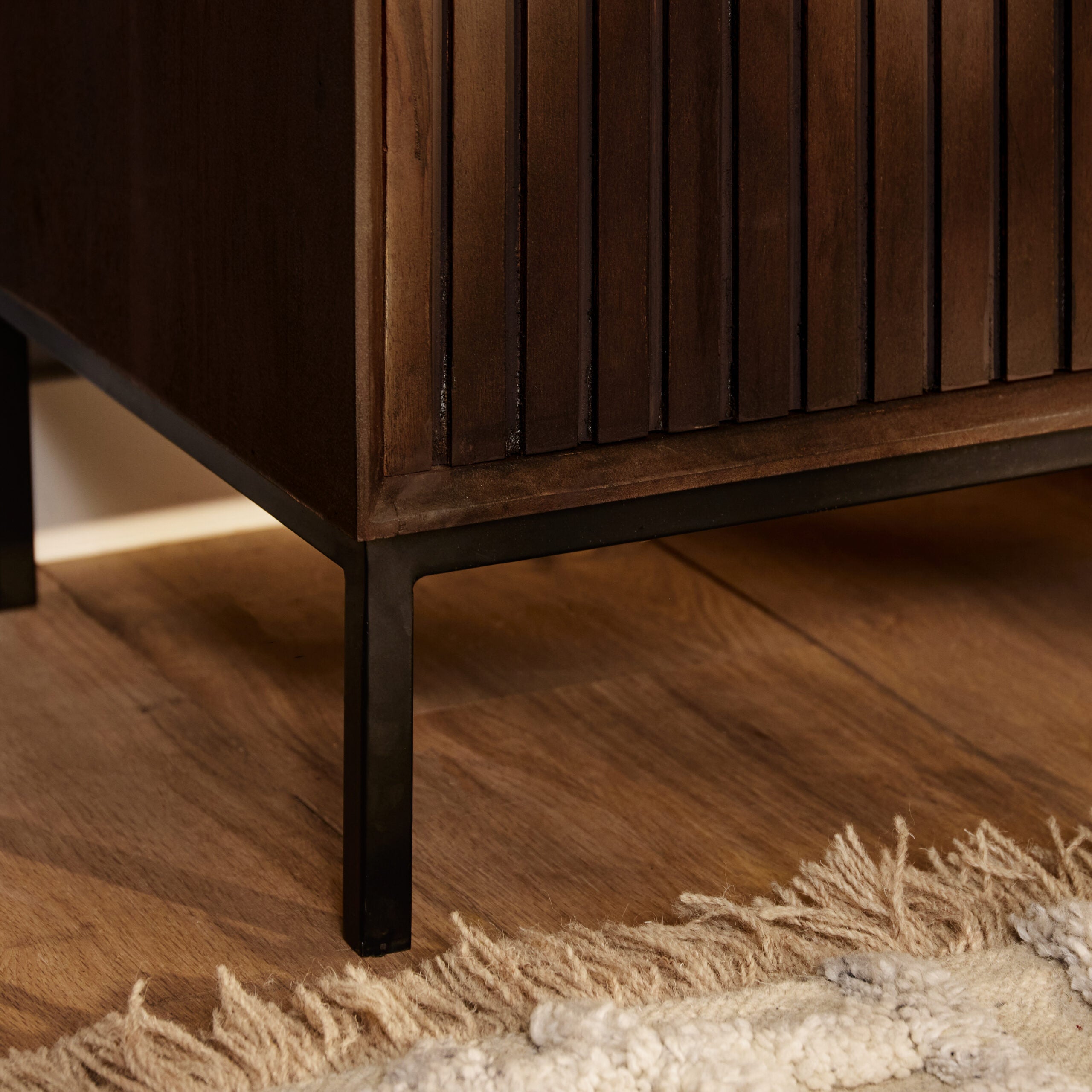 Tv meubel Madison | Mangohout | 165x45 cm