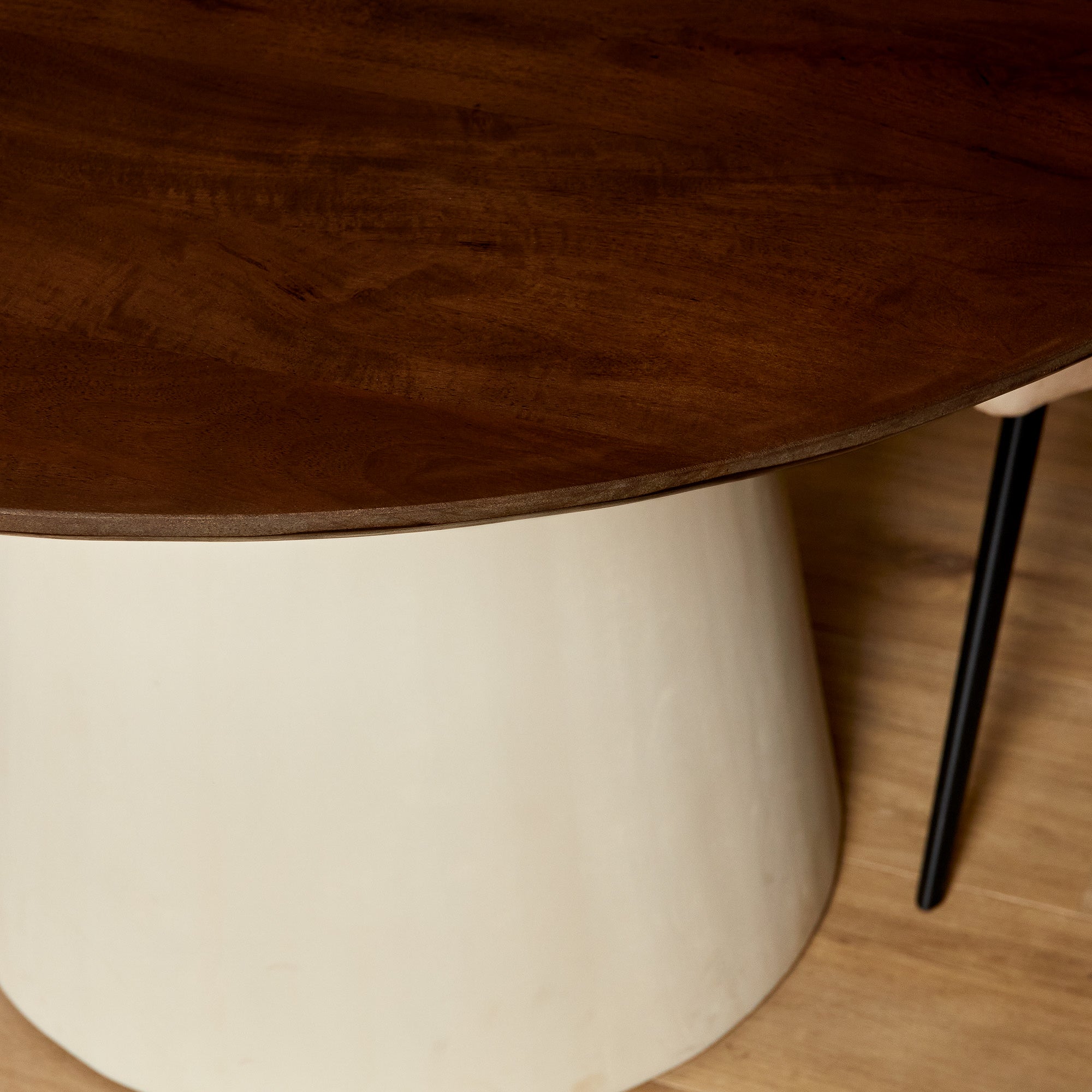 Tafel Madison Brown | Mangohout | 130x130 cm